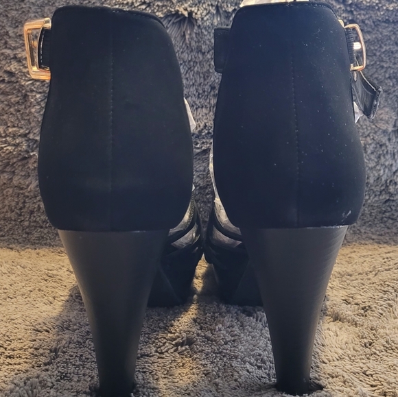 NIB Top Moda Bianca Platform Heels - Picture 5 of 7